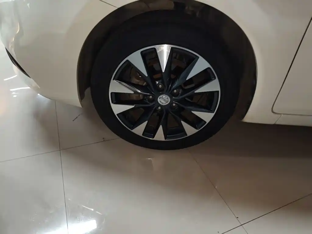 Nissan Tiida 2019 — фото 23