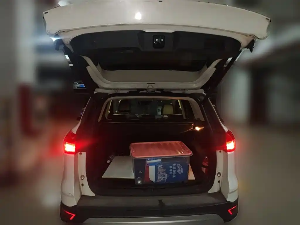 Ford Kuga 2015 — фото 15