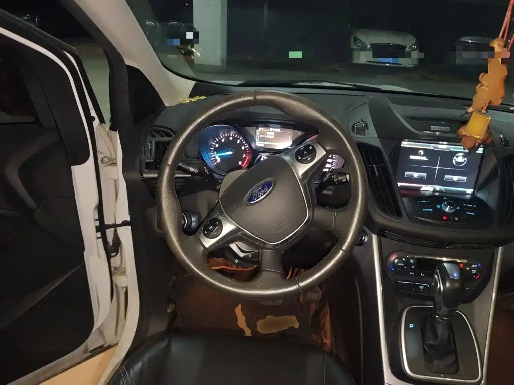 Ford Kuga 2015