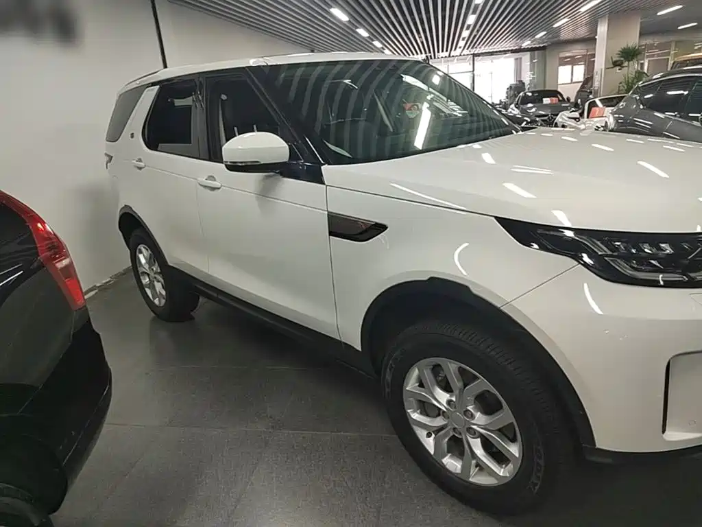 Land Rover Discovery 2018 — фото 7