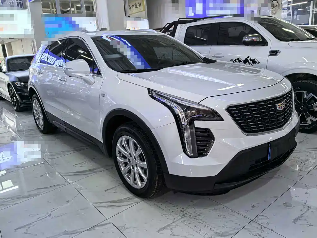 Cadillac XT4 2020 — фото 3