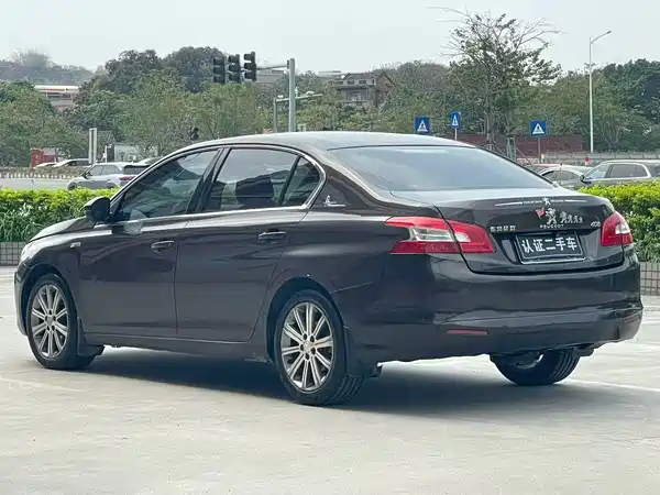 Peugeot 408 2015
