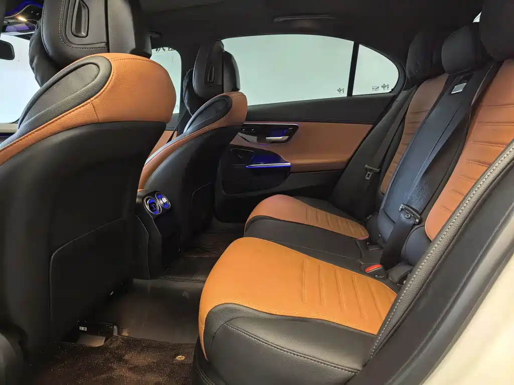 Mercedes-Benz C-Class 2025
