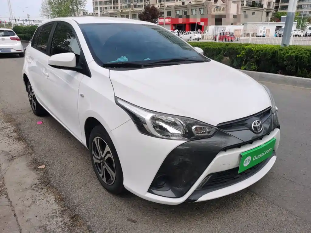 Toyota Yaris L 2017 — фото 22