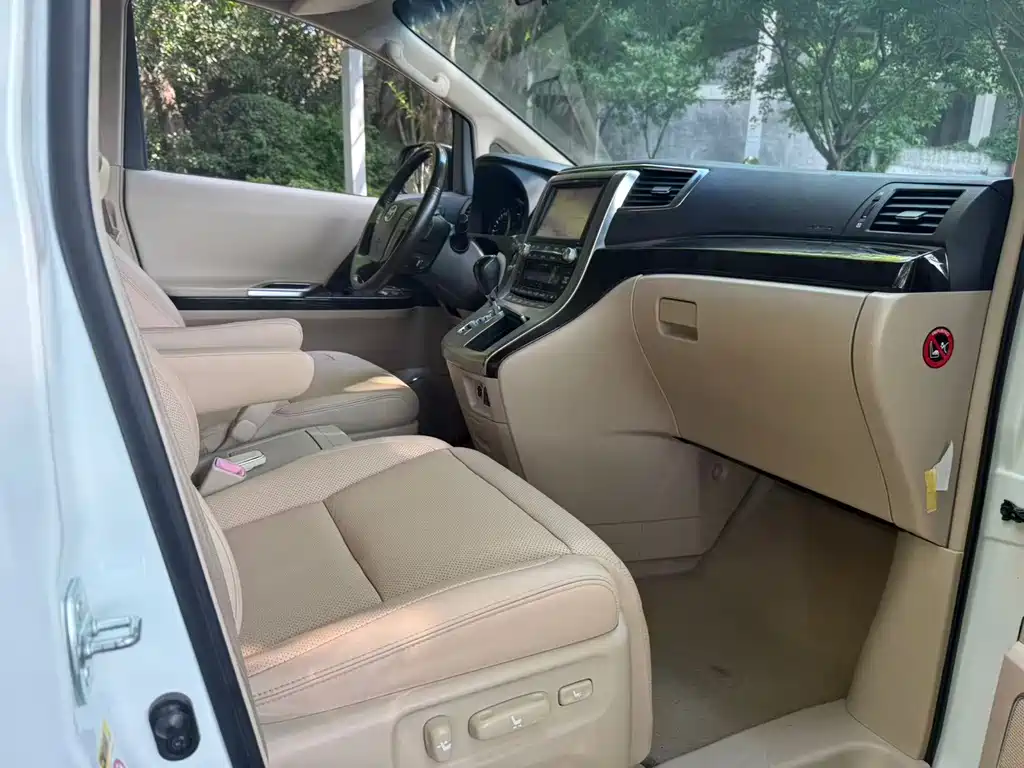 Toyota Alphard 2013 — фото 10