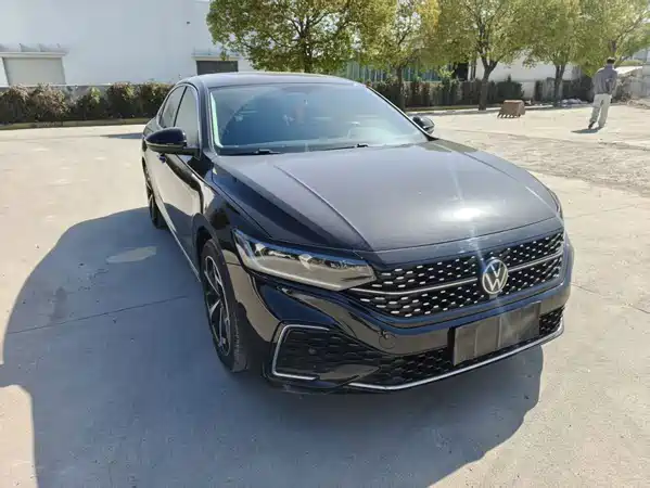 Volkswagen Passat 2023