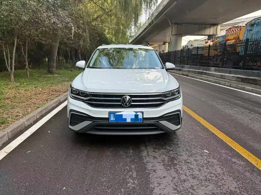 Volkswagen Tiguan L 2023