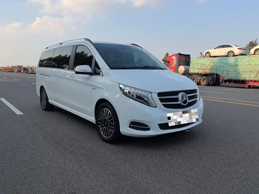 Mercedes-Benz V-Class 2018 — фото 3