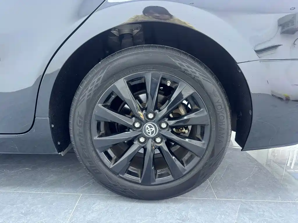 Toyota Camry 2020 — фото 18