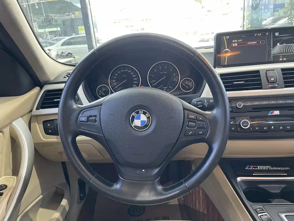 BMW 3 Series 2013 — фото 12