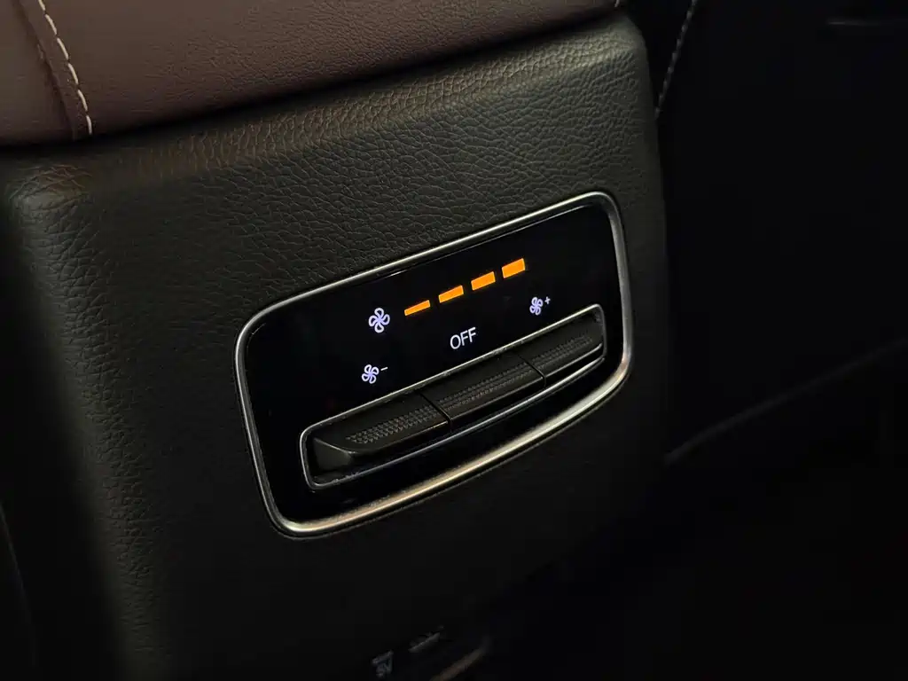 GAC Trumpchi M6 2021 — фото 21