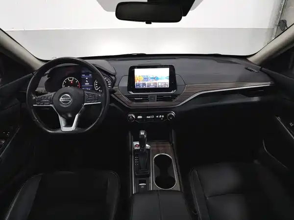 Nissan Teana 2022
