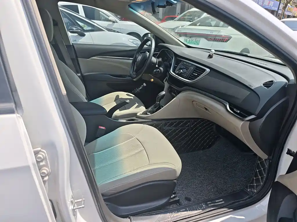 Buick Excelle 2017 — фото 11