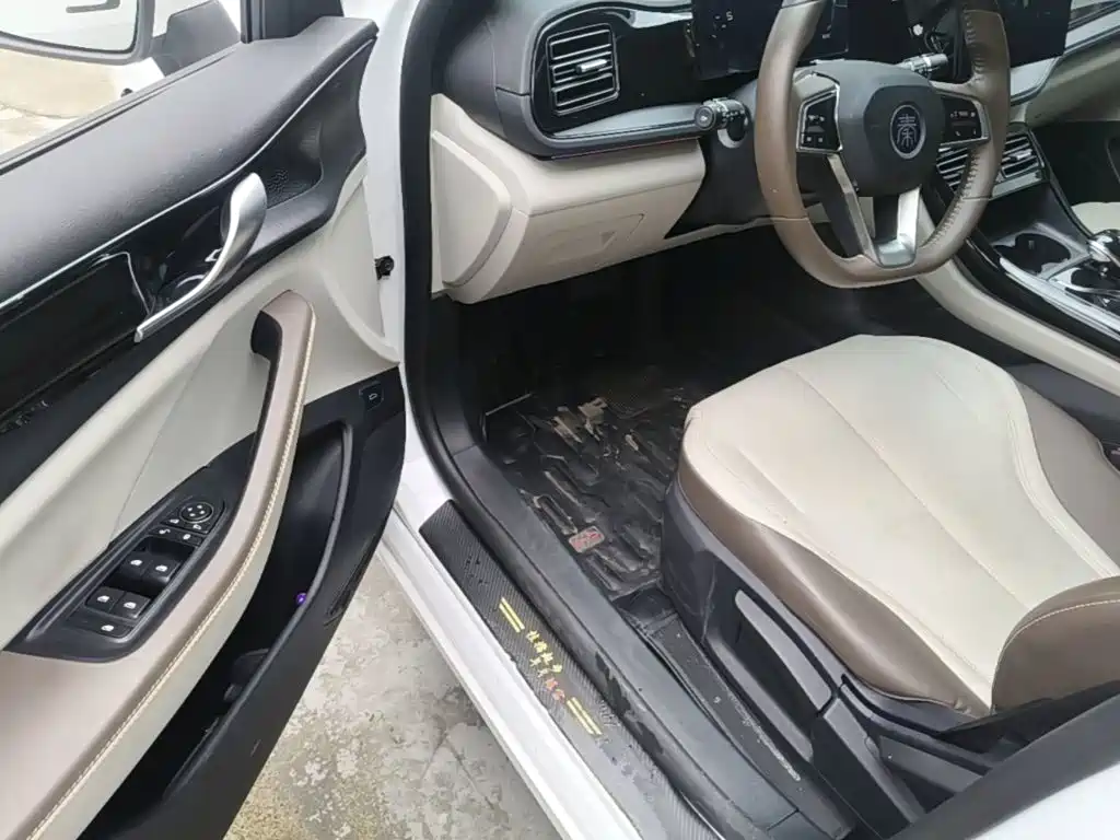 BYD Qin PLUS 2023 — фото 16