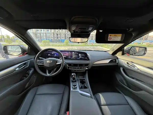 Cadillac CT5 2026