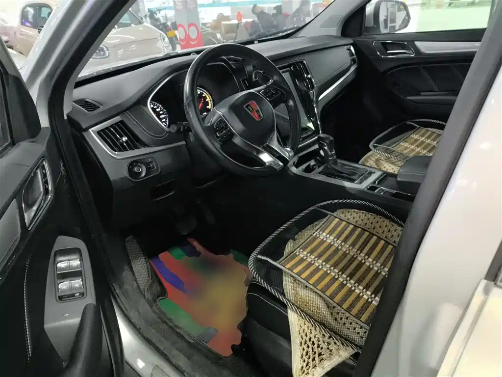 Roewe RX5 New Energy 2020 — фото 16