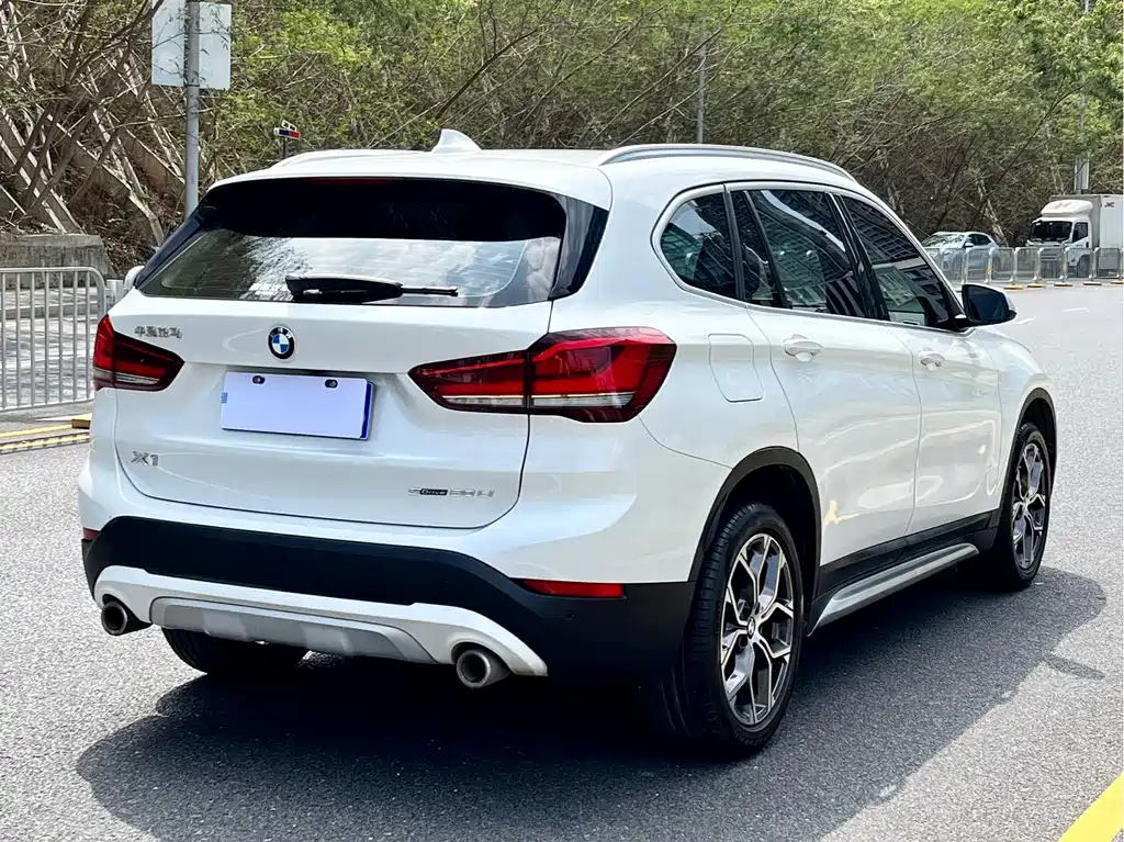 BMW X1 2021 — фото 12