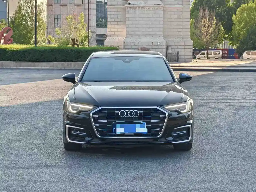 Audi A6L 2022