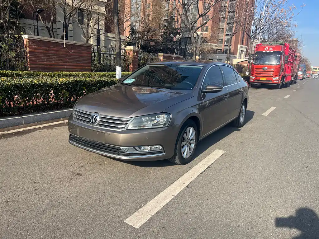 Volkswagen Magotan 2013