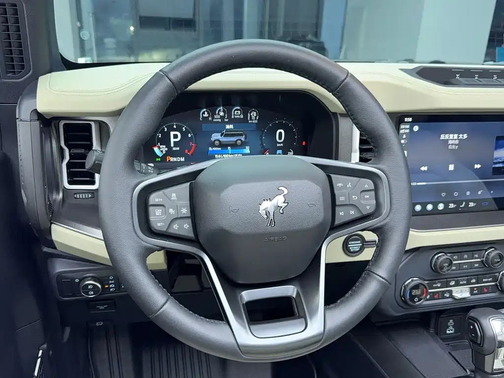 Ford Bronco 2025 — фото 10