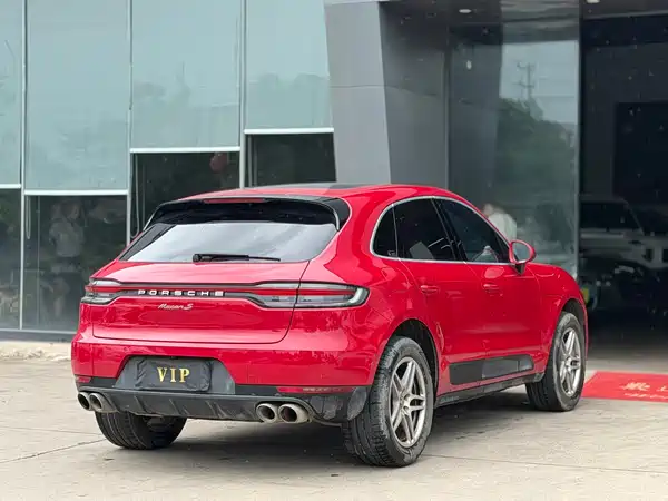 Porsche Macan 2021