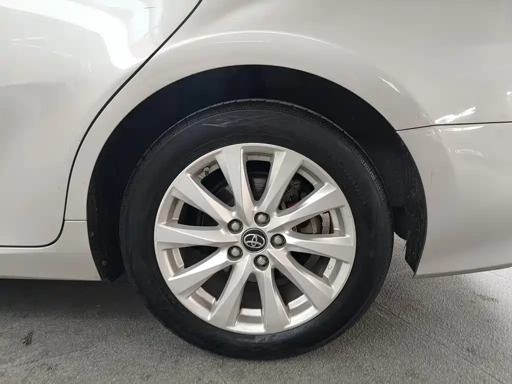 Toyota Camry 2021 — фото 15