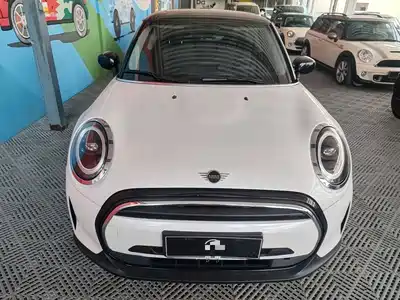 MINI MINI 2023
