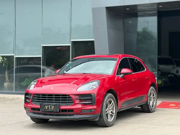 Porsche Macan 2021