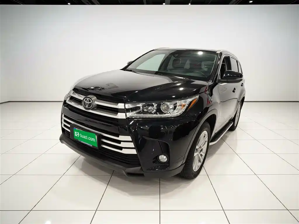 Toyota Highlander 2019 — фото 1