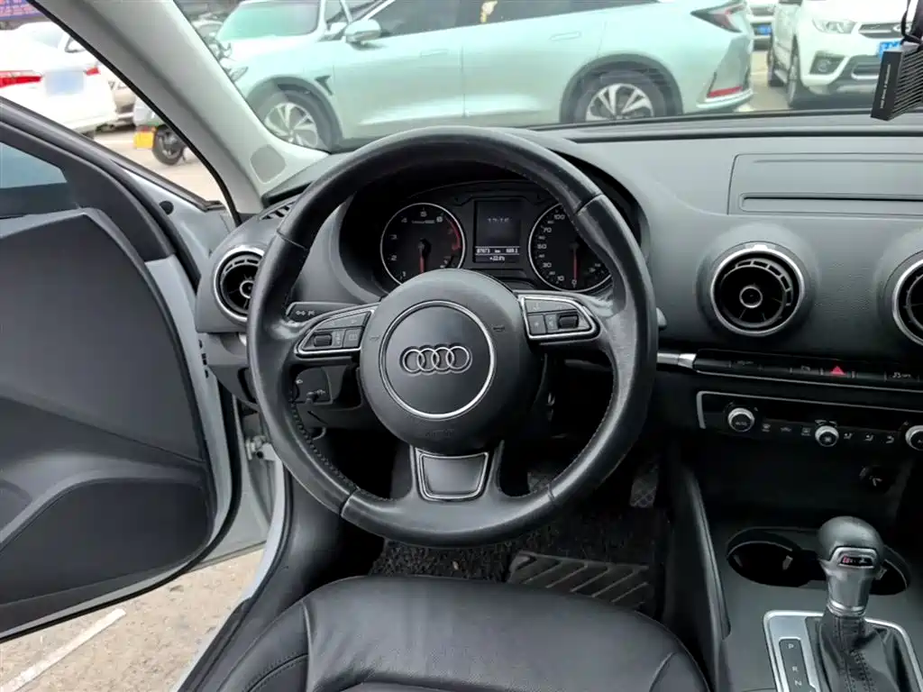 Audi A3 2015 — фото 3