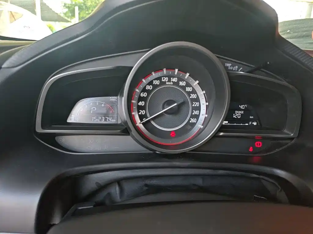 Mazda 3 Axela 2016 — фото 12