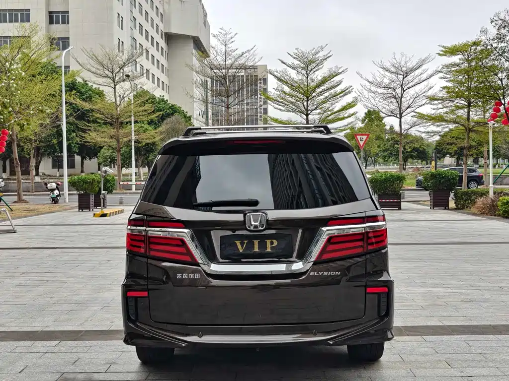 Honda Elysion 2018 — фото 14