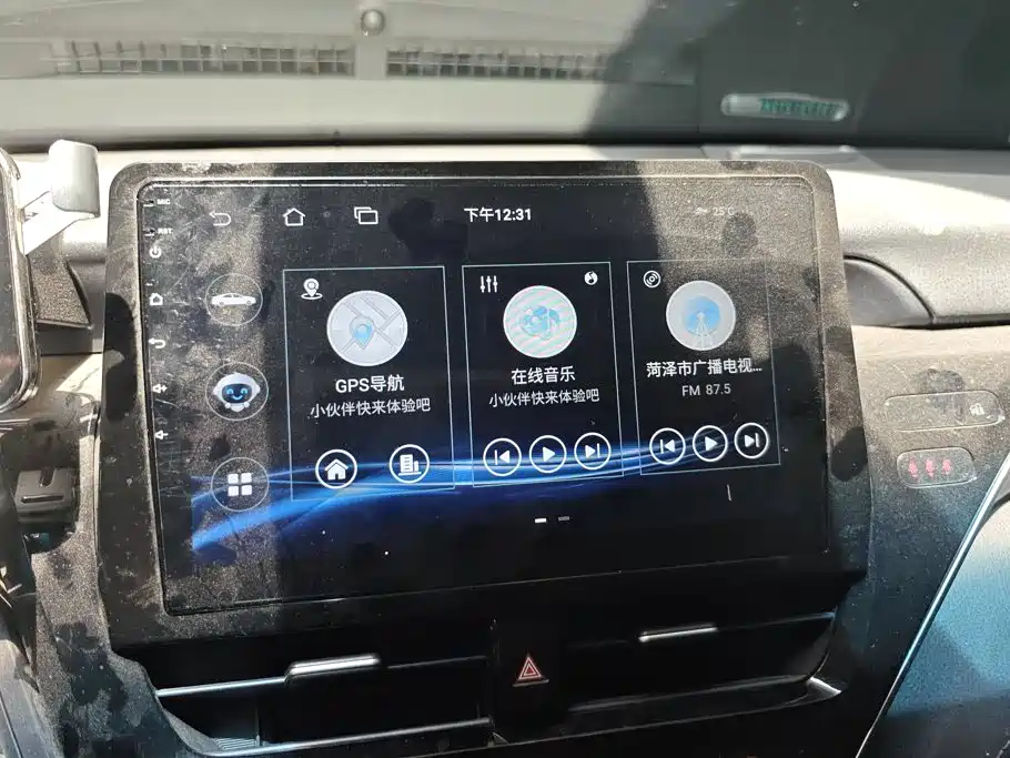 Toyota Camry 2022 — фото 13