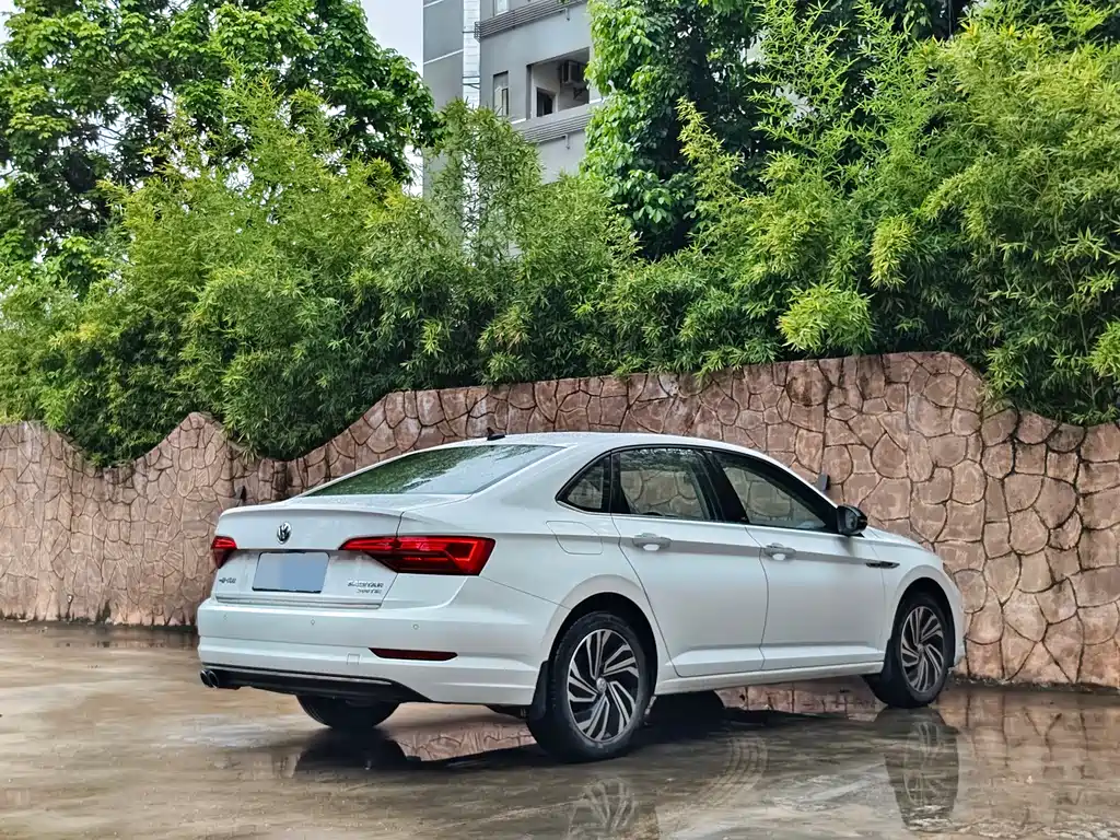 Volkswagen Sagitar 2022