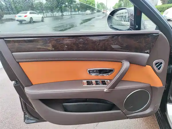 Bentley Flying Spur 2014