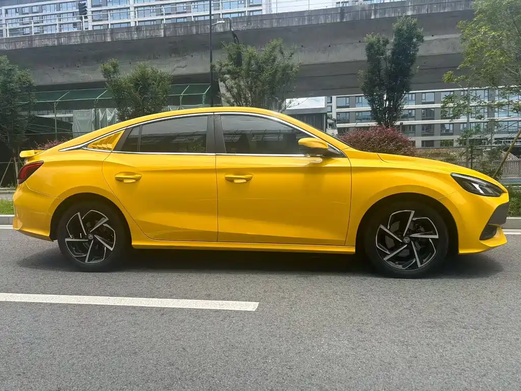 MG MG5 2022