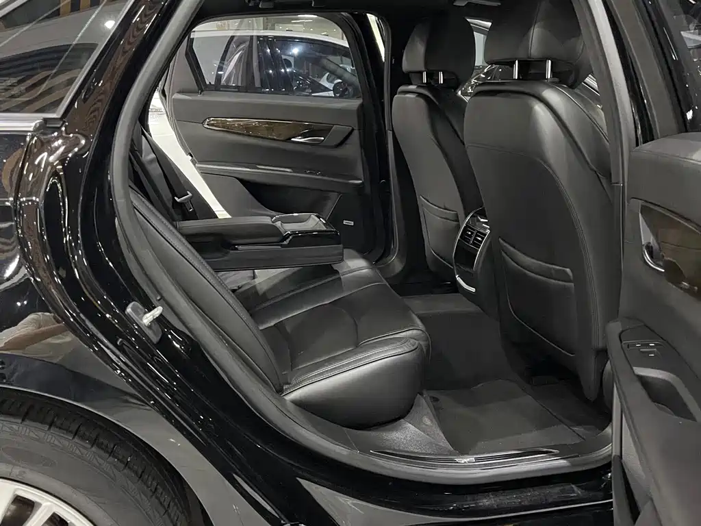 Cadillac CT6 2021 — фото 11