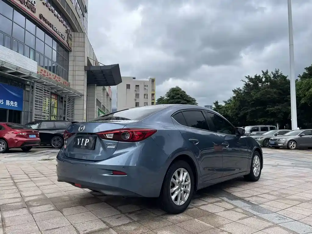 Mazda 3 Axela 2017 — фото 8
