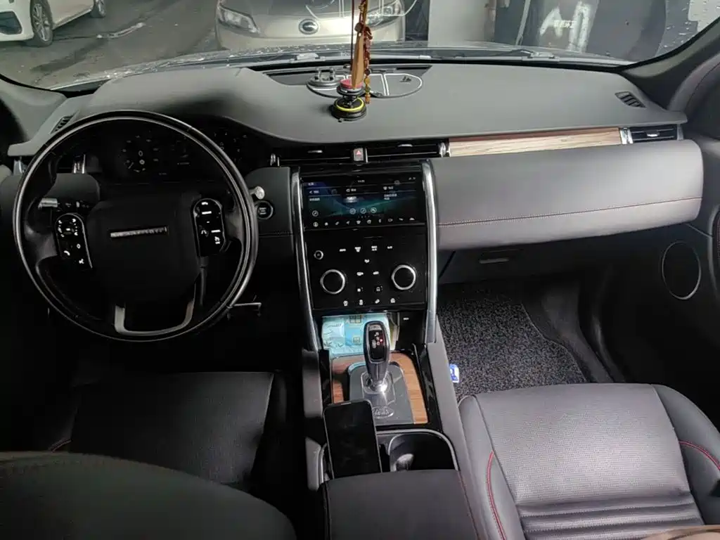 Land Rover Discovery Sport 2020 — фото 16