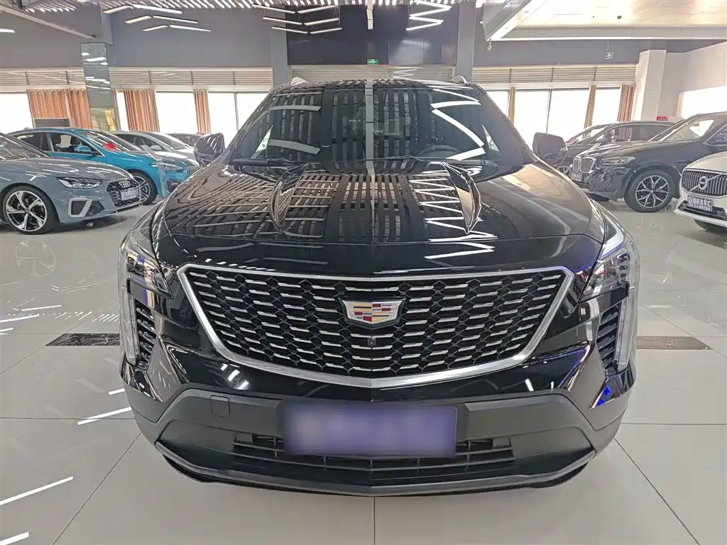 Cadillac XT4 2023 — фото 3