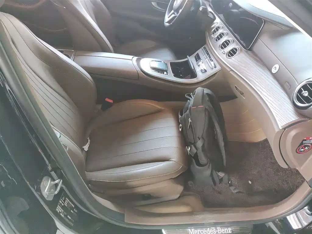 Mercedes-Benz E-Class 2020 — фото 25