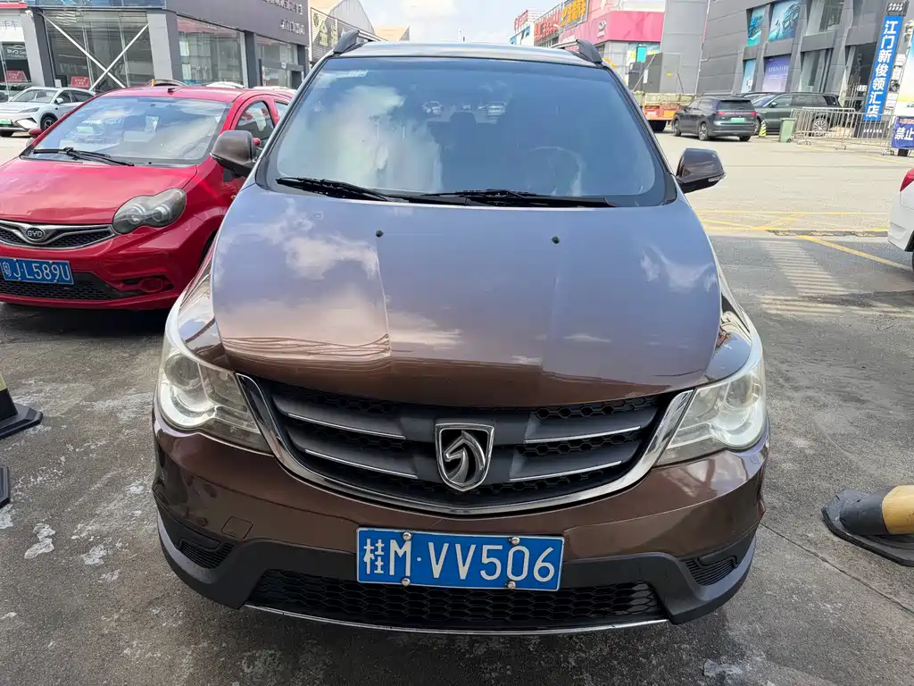 Baojun 730 2015