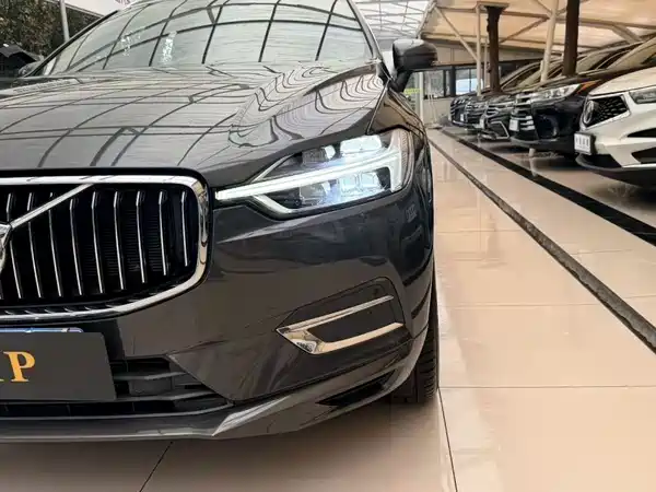 Volvo XC60 2021