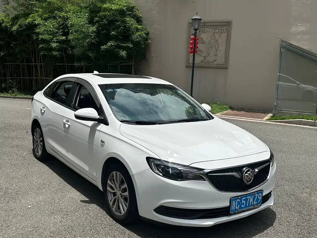 Buick Excelle 2018 — фото 3