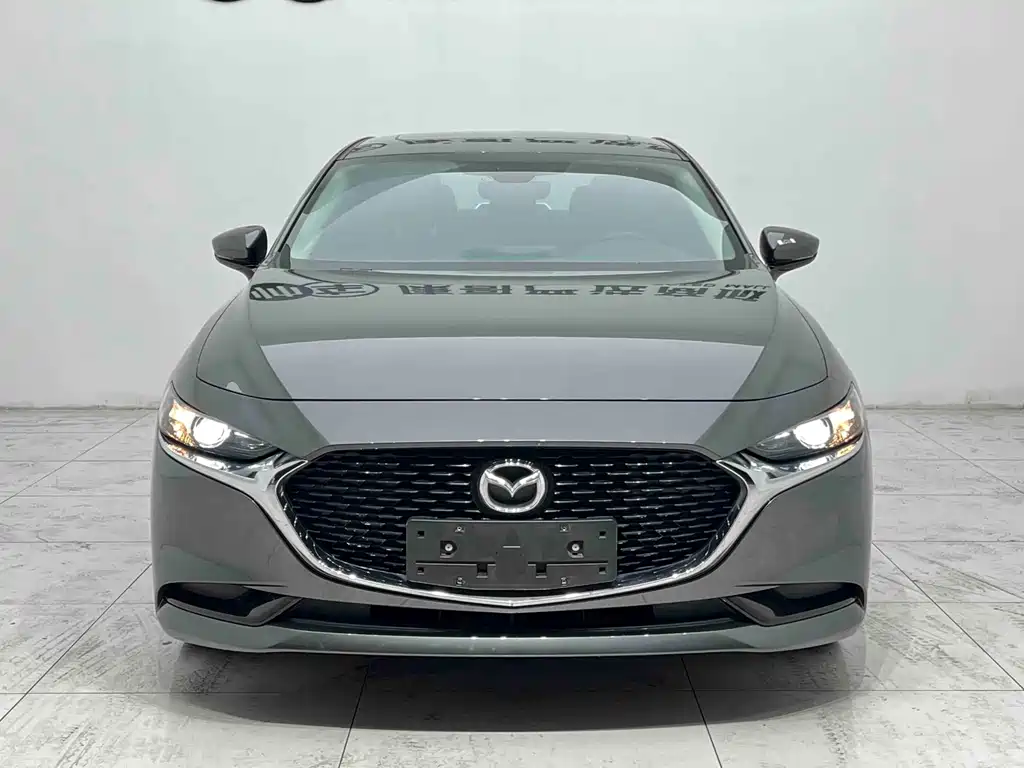 Mazda 3 Axela 2022 — фото 2