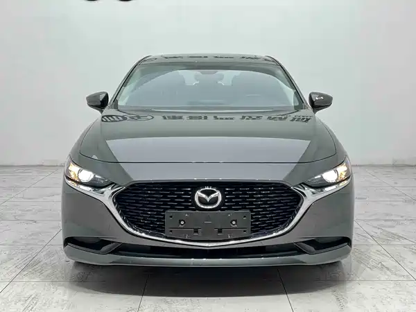 Mazda 3 Axela 2022