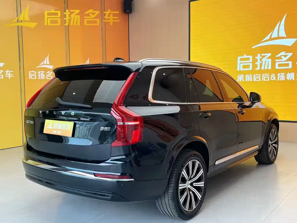 Volvo XC90 2025 — фото 8