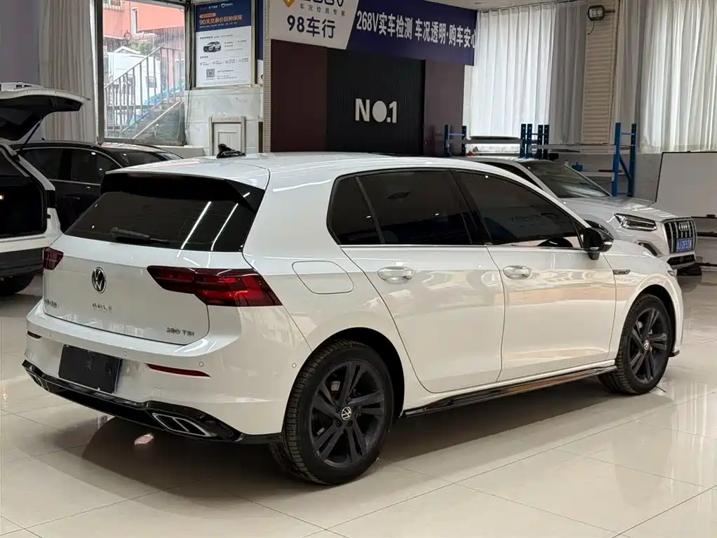 Volkswagen Golf 2022