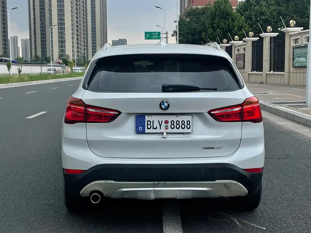 BMW X1 2017 — фото 11