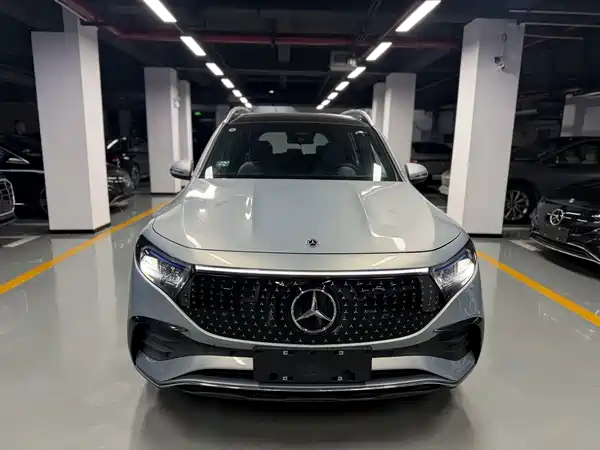Mercedes-Benz EQB 2026
